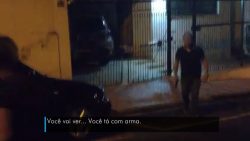 video:-morador-atira-para-o-alto-apos-mulher-fazer-ameacas-contra-vizinha-na-porta-de-casa-em-franca,-sp