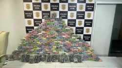 policia-apreende-meia-tonelada-de-cocaina-pura-escondida-em-‘bunker’-de-casa-em-vila-velha,-es