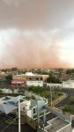 nuvem-de-poeira-chama-atencao-no-ceu-de-uberlandia;-virada-no-tempo-trouxe-chuva-e-ventania