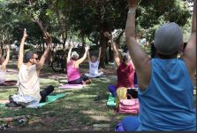 projeto-oferece-aulas-gratuitas-de-yoga,-futebol-e-dancas-neste-domingo-no-parque-do-coco-em-fortaleza