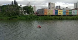 homem-desaparece-na-agua-apos-tentar-atravessar-rio-tubarao