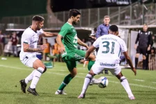 chapecoense-sofre-goleada-na-arena-conda-e-segue-ameacada-pelo-rebaixamento