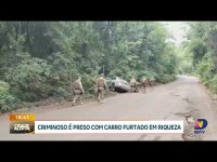 criminoso-e-preso-com-carro-furtado-em-riqueza