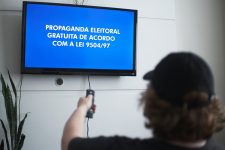 eleicoes-2024:-propaganda-eleitoral-no-radio-e-na-tv-termina-nesta-sexta-feira