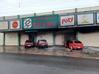 carros-sao-incendiados-em-estacionamento-de-supermercado-em-limeira