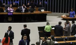 camara-aprova-projeto-que-regulamenta-emendas-parlamentares-no-orcamento;-entenda-mudancas