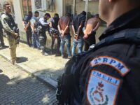 videos-mostram-roubos-a-carros-feitos-por-quadrilha-que,-segundo-a-policia,-une-faccoes-de-rio-e-sp