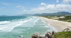 sc-tem-praia-de-surfe-escolhida-como-reserva-nacional