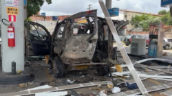 carro-fica-destruido-apos-explosao-durante-abastecimento-de-gnv-na-regiao-metropolitana-de-salvador