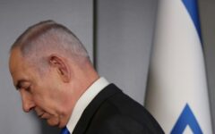 dois-foguetes-de-sinalizacao-caem-perto-da-casa-de-netanyahu