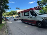 caminhao-atropela-casal-em-moto-e-mulher-morre,-em-ipatinga