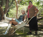 ‘calendrag’:-conheca-calendario-2025-que-mostra-drag-queens-e-suas-familias