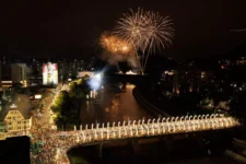 ano-novo-2025:-veja-como-foi-a-festa-de-reveillon-em-blumenau